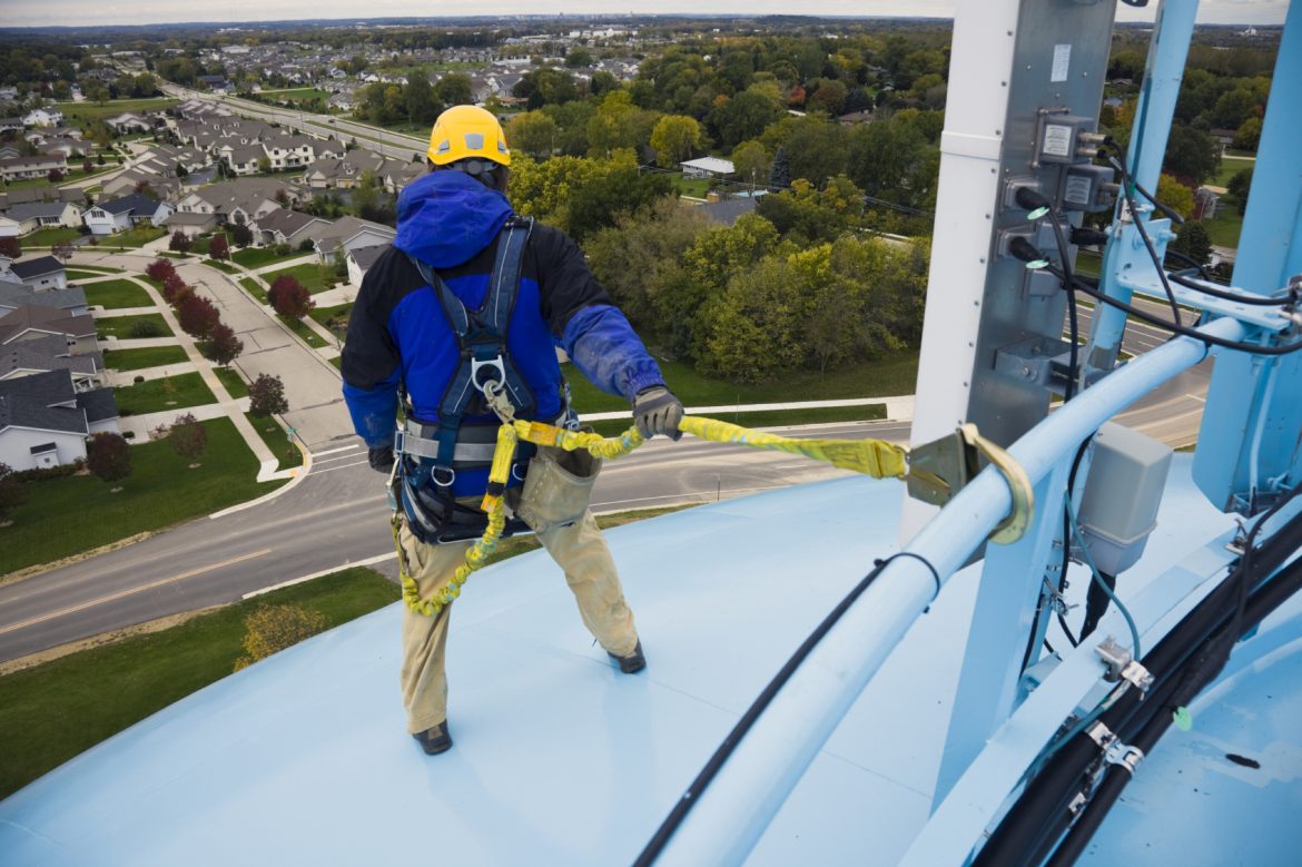 Safety at Heights: Fall Protection When Performing Aerial Work on Wood Poles